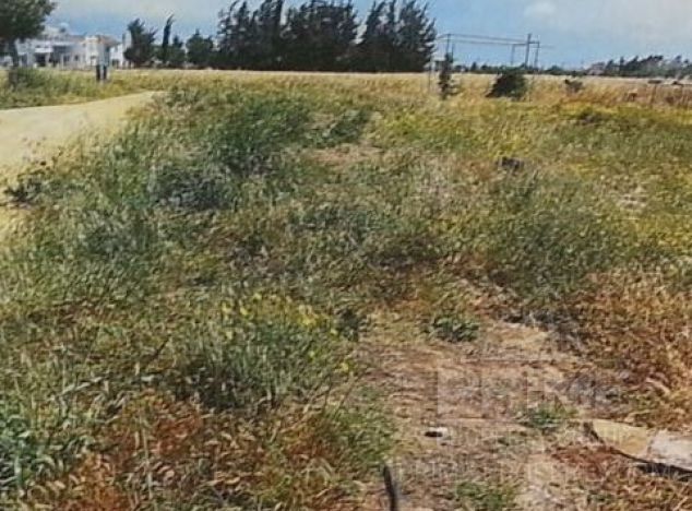 Ziemia na sprzedaż w Dromoloxia