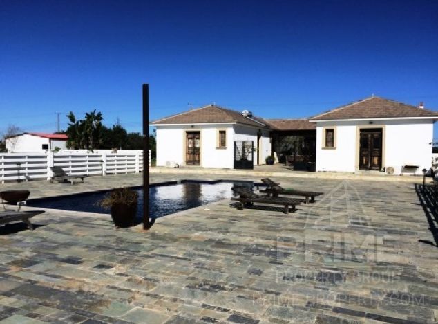 Dom typu Bungalow w rejonie Larnaca (Pervolia) na sprzedaż