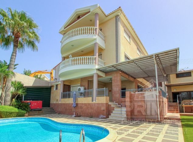 Willa w rejonie Limassol (Agia Fyla) na sprzedaż