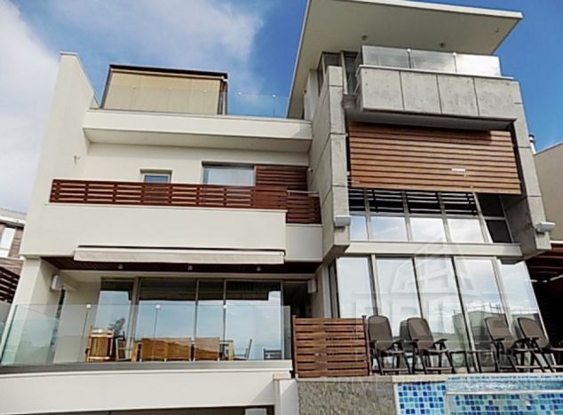 Willa w rejonie Limassol (Agios Tychonas) na sprzedaż