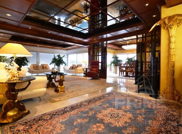  w rejonie Limassol (Crown Plaza) na sprzedaż