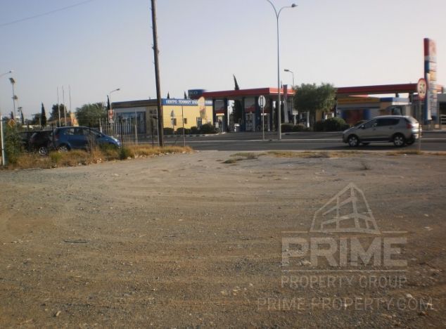 Ziemia na sprzedaż w Ekali