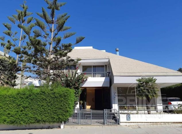 Willa na sprzedaż w Ekali