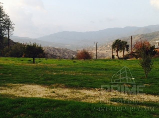 Ziemia na sprzedaż w Foinikaria