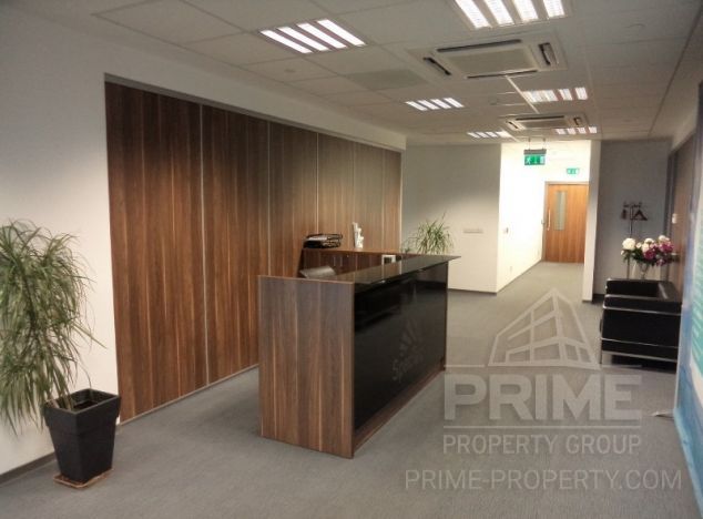 Biuro na sprzedaż w Katholiki