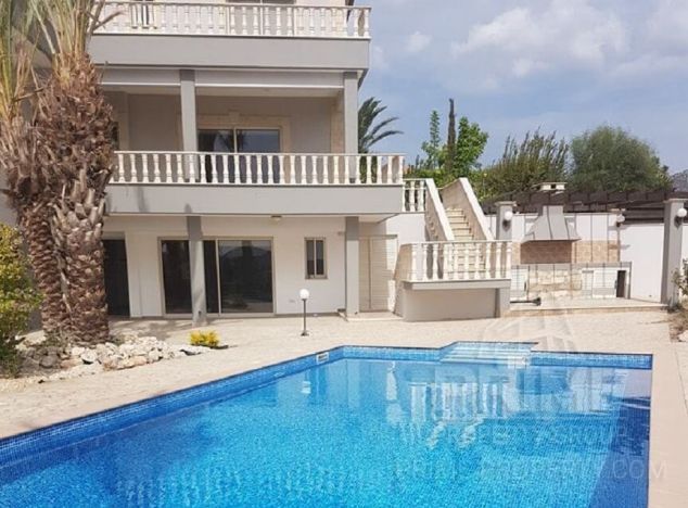 Willa na sprzedaż w Moni