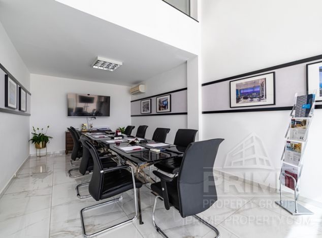 Biuro na sprzedaż w Pyrgos