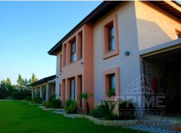 Willa w rejonie Nikozja (Latsia) na sprzedaż
