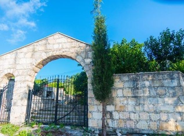 Dom typu Bungalow na sprzedaż w Fyti