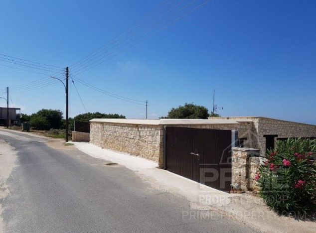 Dom typu Bungalow na sprzedaż w Drouseia