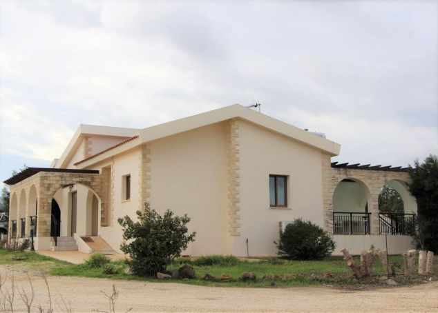  w rejonie  (Latchi) na sprzedaż