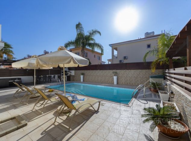 Willa w rejonie  (Center) na sprzedaż