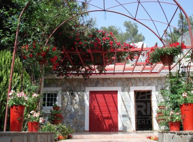 Dom typu Bungalow w rejonie  (Moniatis) na sprzedaż