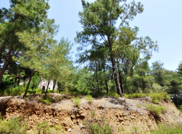 Ziemia na sprzedaż w Moniatis