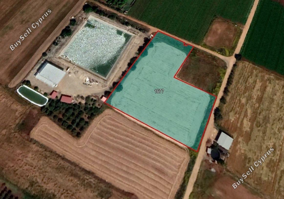 Ziemia na sprzedaż w 836019