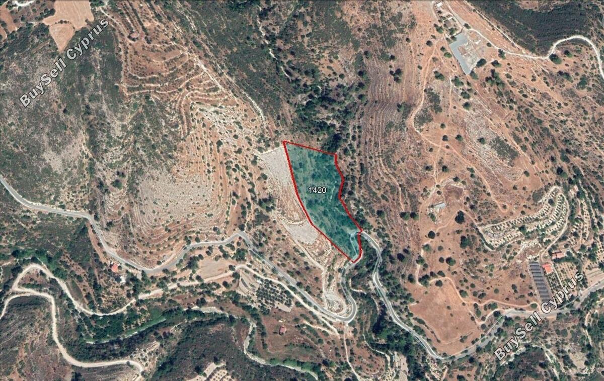 Ziemia na sprzedaż w 837067