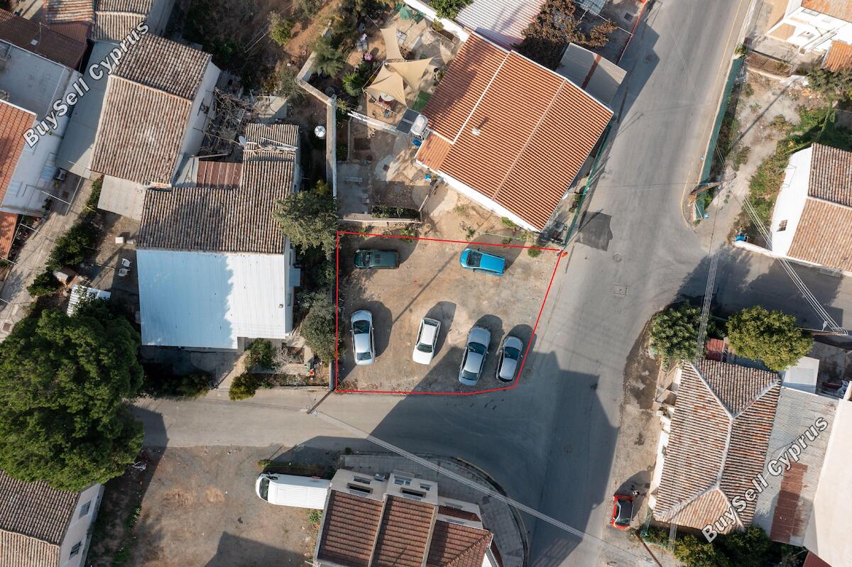 Ziemia na sprzedaż w 845025