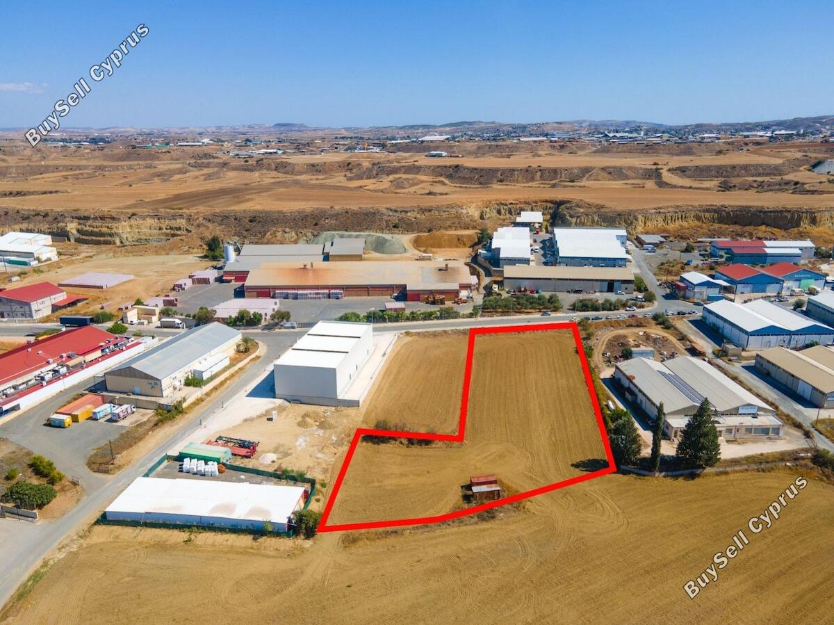 Ziemia na sprzedaż w 847332