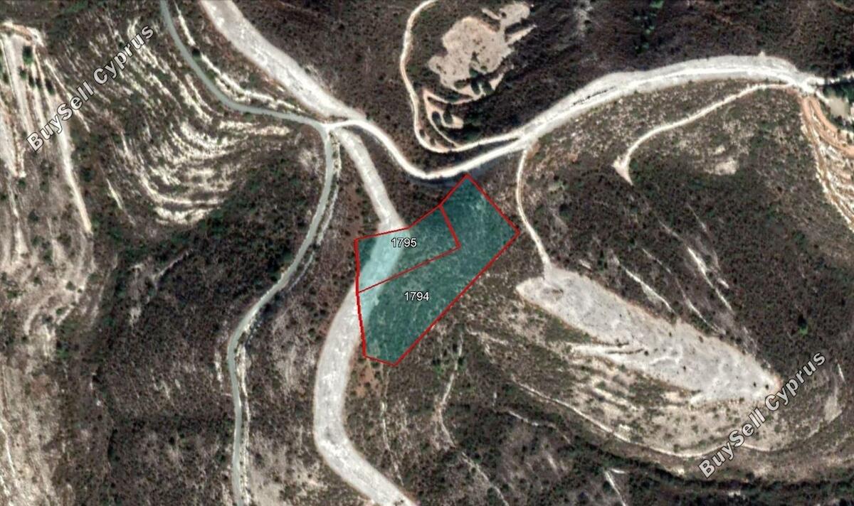 Ziemia na sprzedaż w 861186