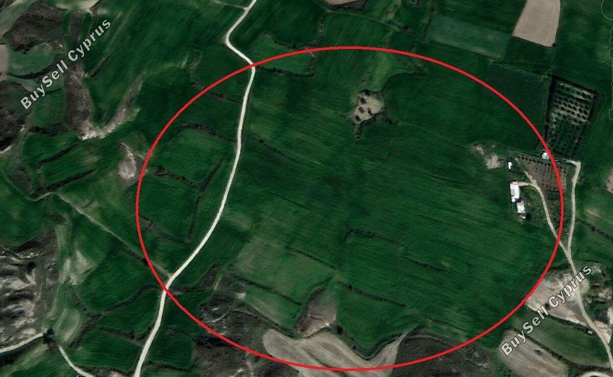 Ziemia na sprzedaż w Arediou