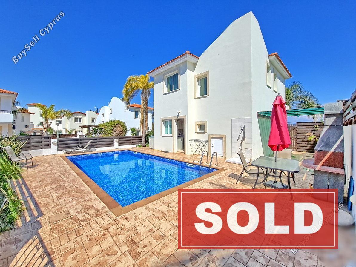  na sprzedaż w Pernera