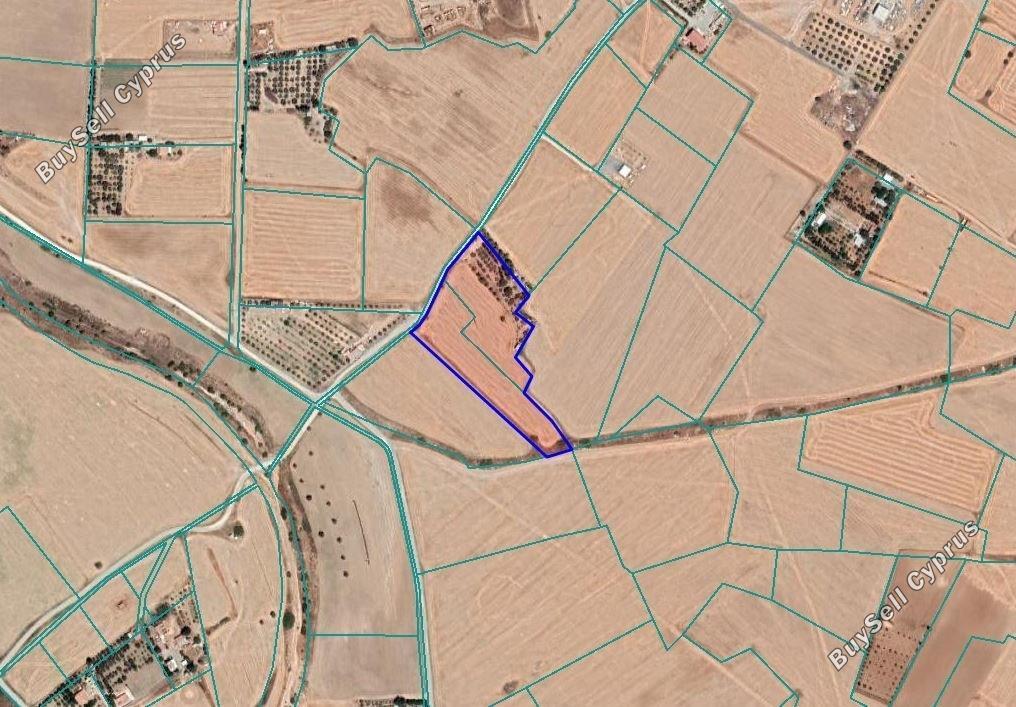 Ziemia na sprzedaż w Tersefanou